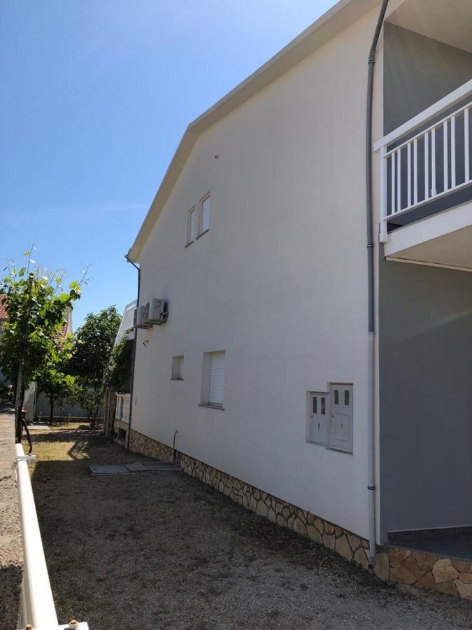 Apartmani Bolero - Obiteljski Odmor Vodice Exterior foto